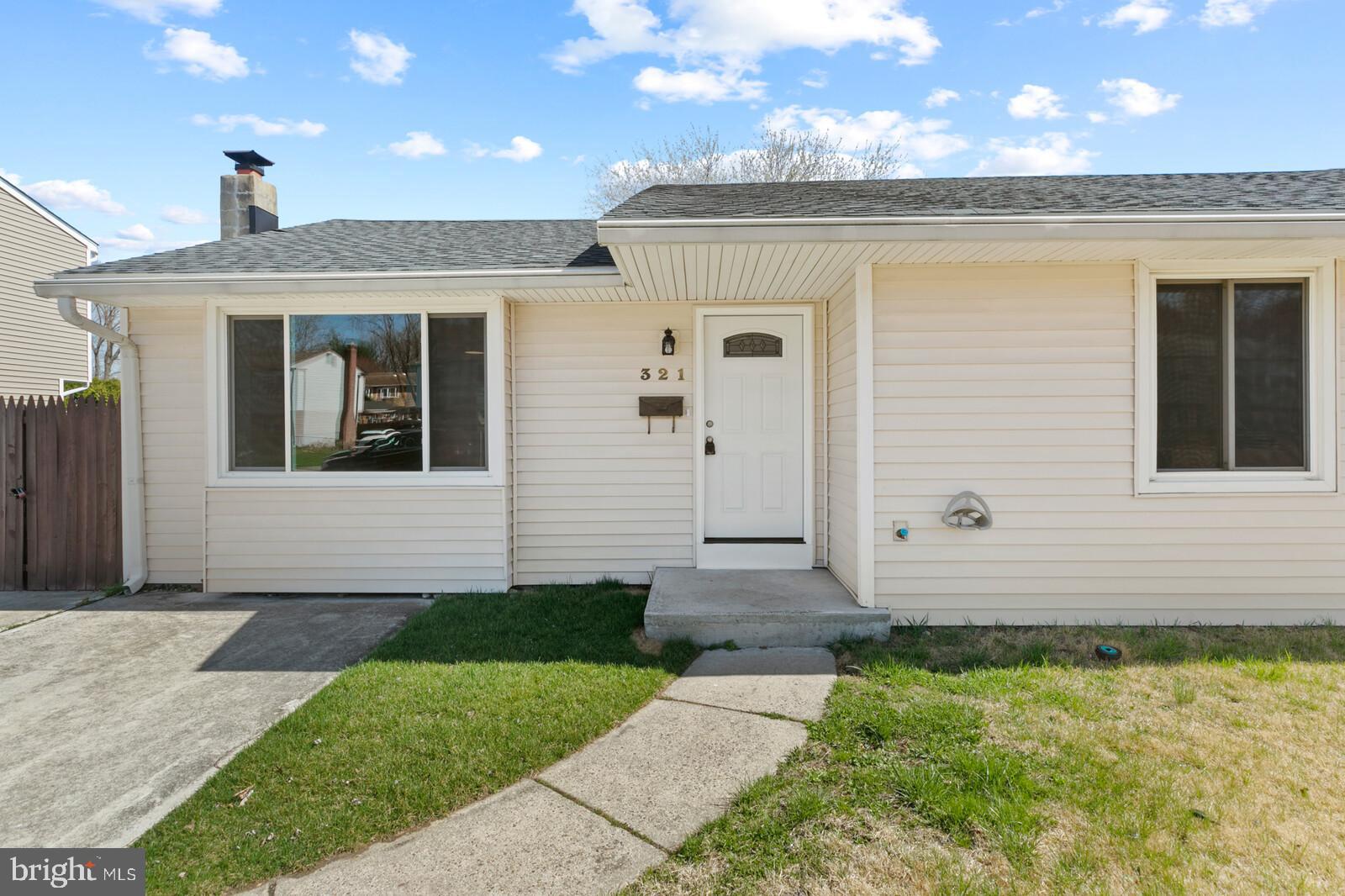 321 Independence Boulevard Lawnside, NJ 08045 - Photo 4 of 34