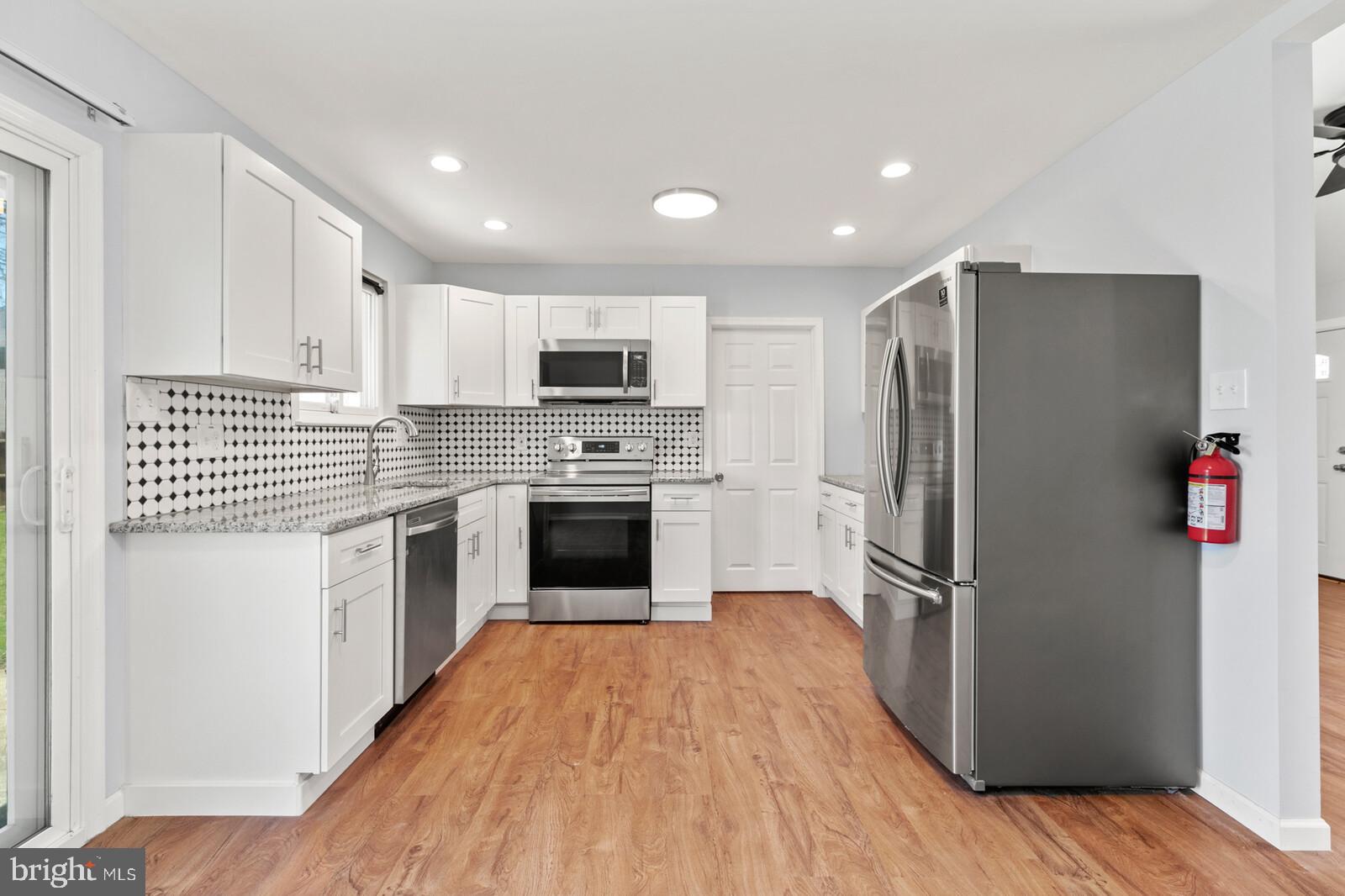 321 Independence Boulevard Lawnside, NJ 08045 - Photo 9 of 34