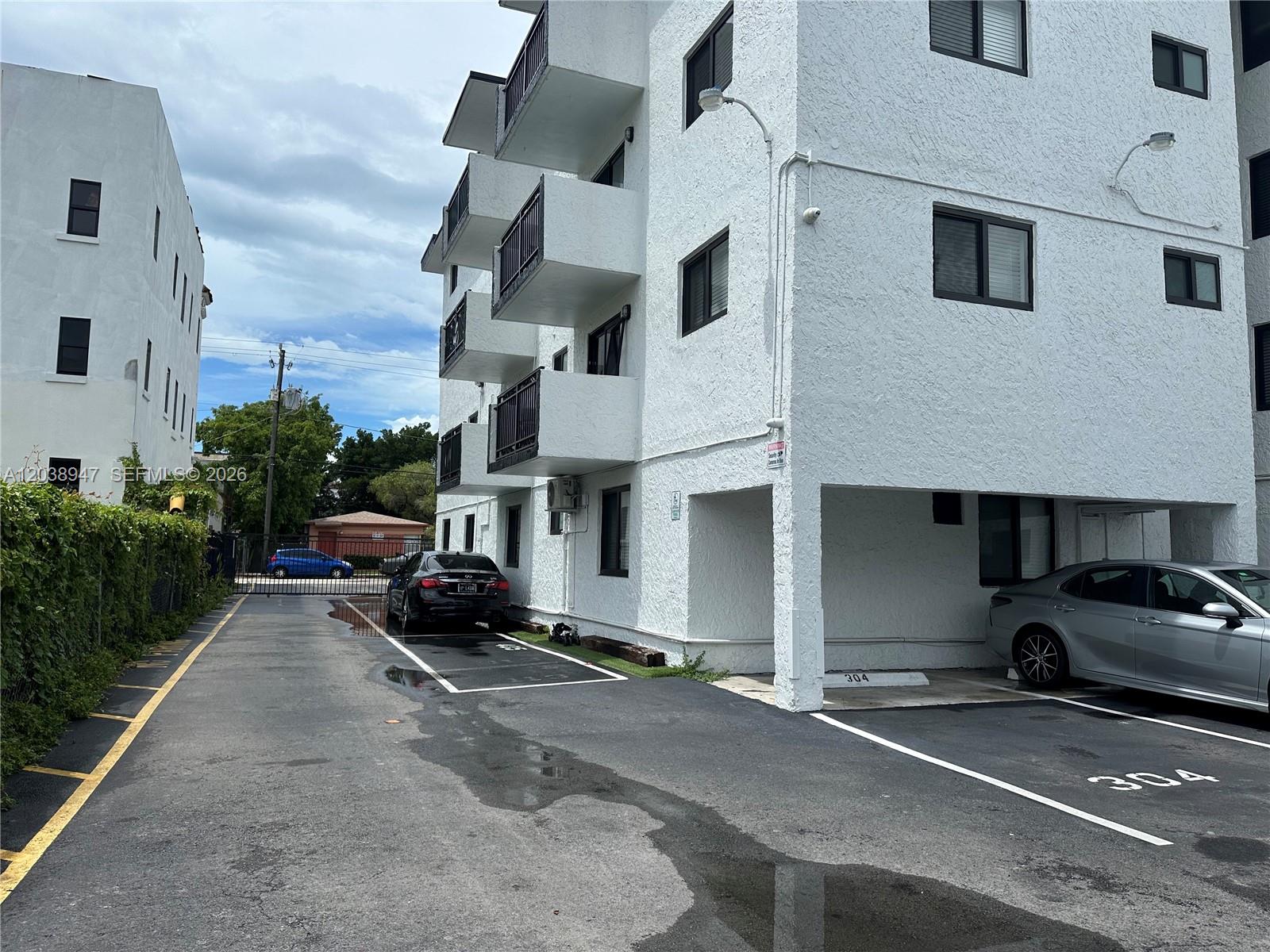 529 Southwest 4th Street, Unit 104 Miami, FL 33130 - Photo 23 of 28