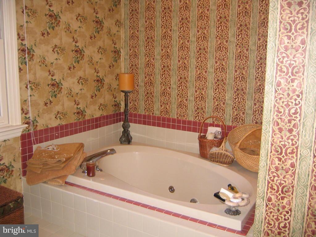 2845 Spring Valley Road Lancaster, PA 17601 - Photo 9 of 15 Gallery Image 9