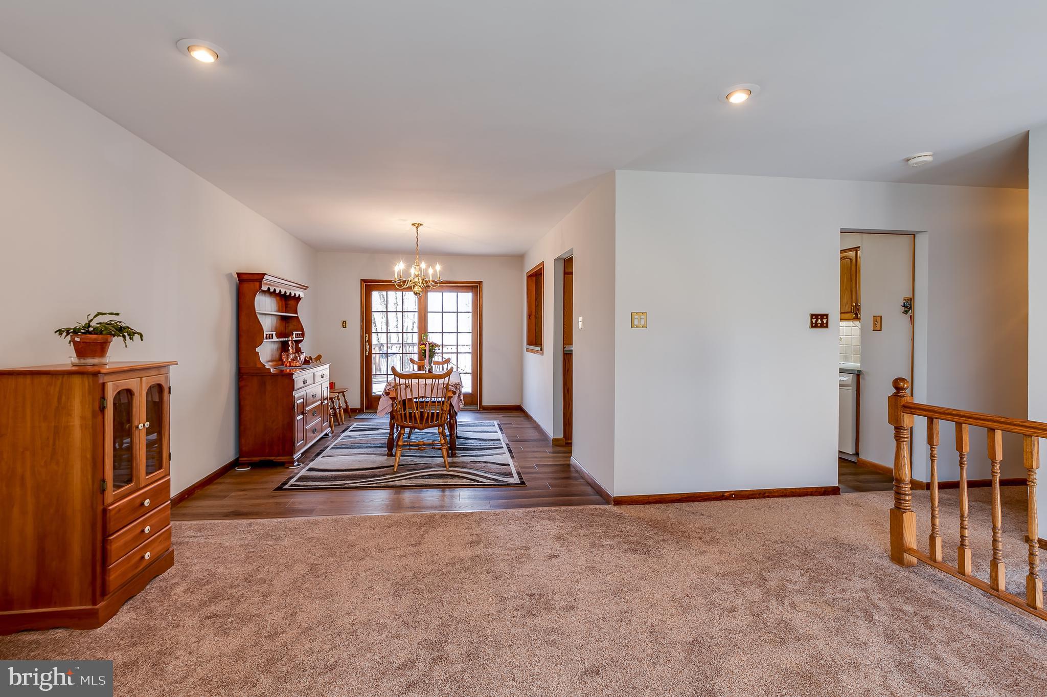 65 Richter Road Tabernacle, NJ 08088 - Photo 5 of 38 Living Room/ Dining Room