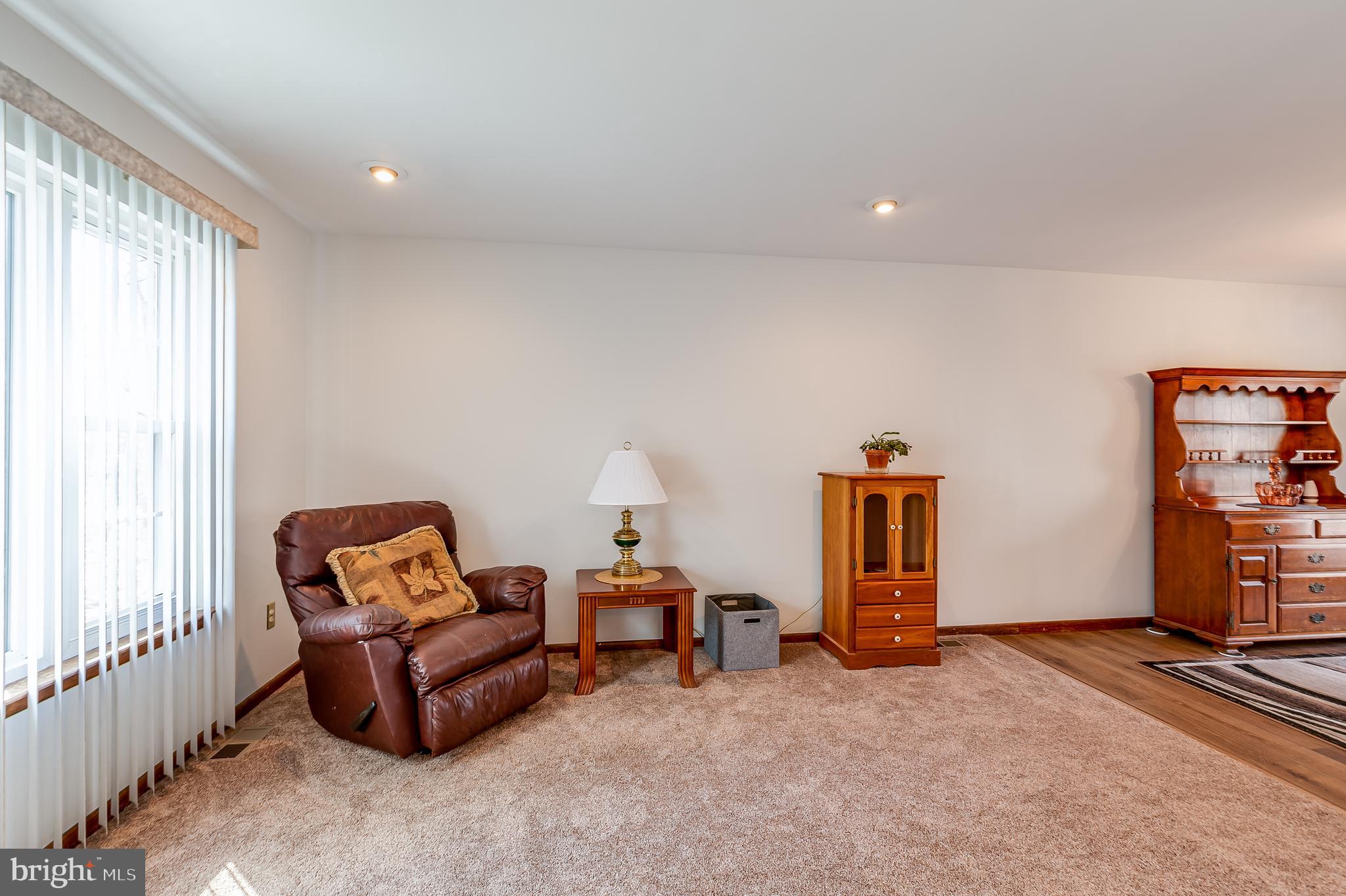 65 Richter Road Tabernacle, NJ 08088 - Photo 6 of 38 Living Room