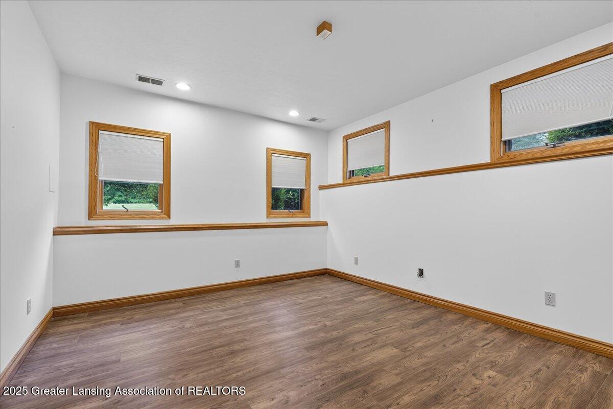 3522 Josette Lane Lansing, MI 48906 - Photo 36 of 56 54-Media Jett - 31