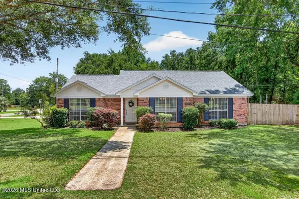 $249,000 | 56134 Diamondhead Drive East, Diamondhead, MS 39525