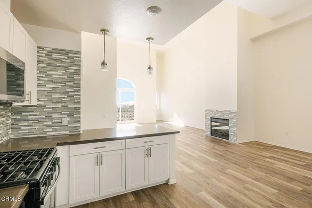 $2,055,000 | 124 West Colorado Street, Unit 501, Glendale, CA 91204