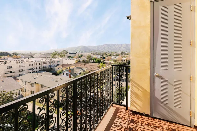 $2,055,000 | 124 West Colorado Street, Unit 501, Glendale, CA 91204