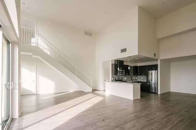 $2,055,000 | 124 West Colorado Street, Unit 501, Glendale, CA 91204