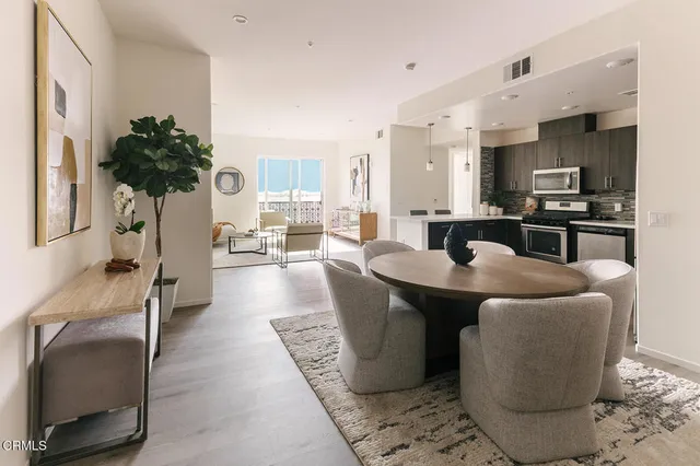 $2,055,000 | 124 West Colorado Street, Unit 501, Glendale, CA 91204