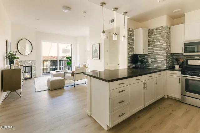 $2,055,000 | 124 West Colorado Street, Unit 501, Glendale, CA 91204