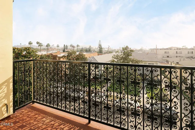 $2,055,000 | 124 West Colorado Street, Unit 501, Glendale, CA 91204