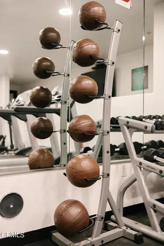 $2,055,000 | 124 West Colorado Street, Unit 501, Glendale, CA 91204