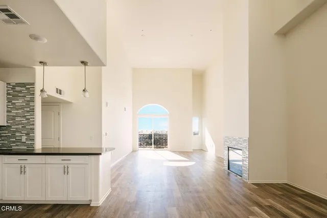 $2,055,000 | 124 West Colorado Street, Unit 501, Glendale, CA 91204