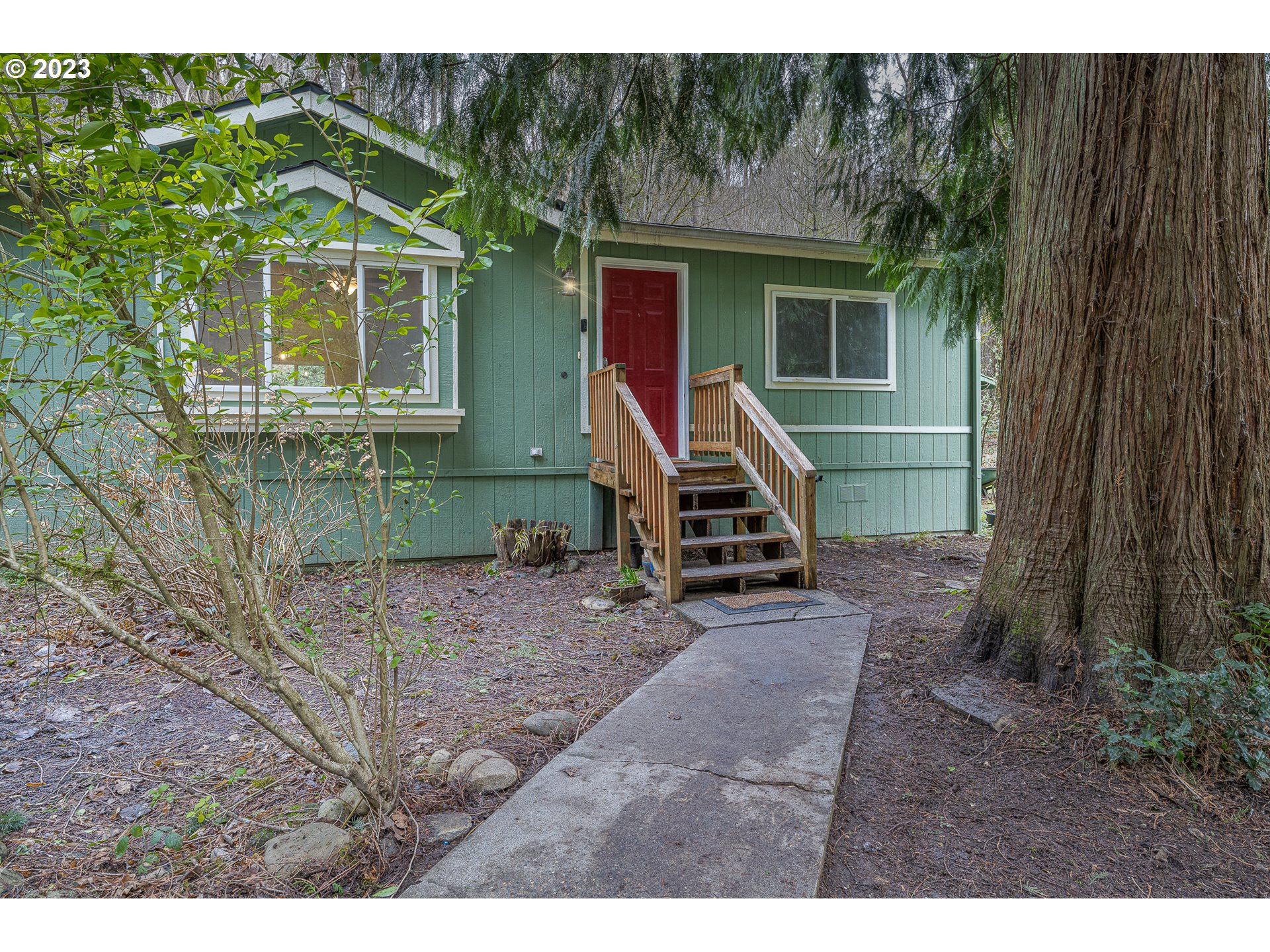 28744 Southeast Island Road Eagle Creek, OR 97022 - Photo 1 of 29 Gallery Image 1