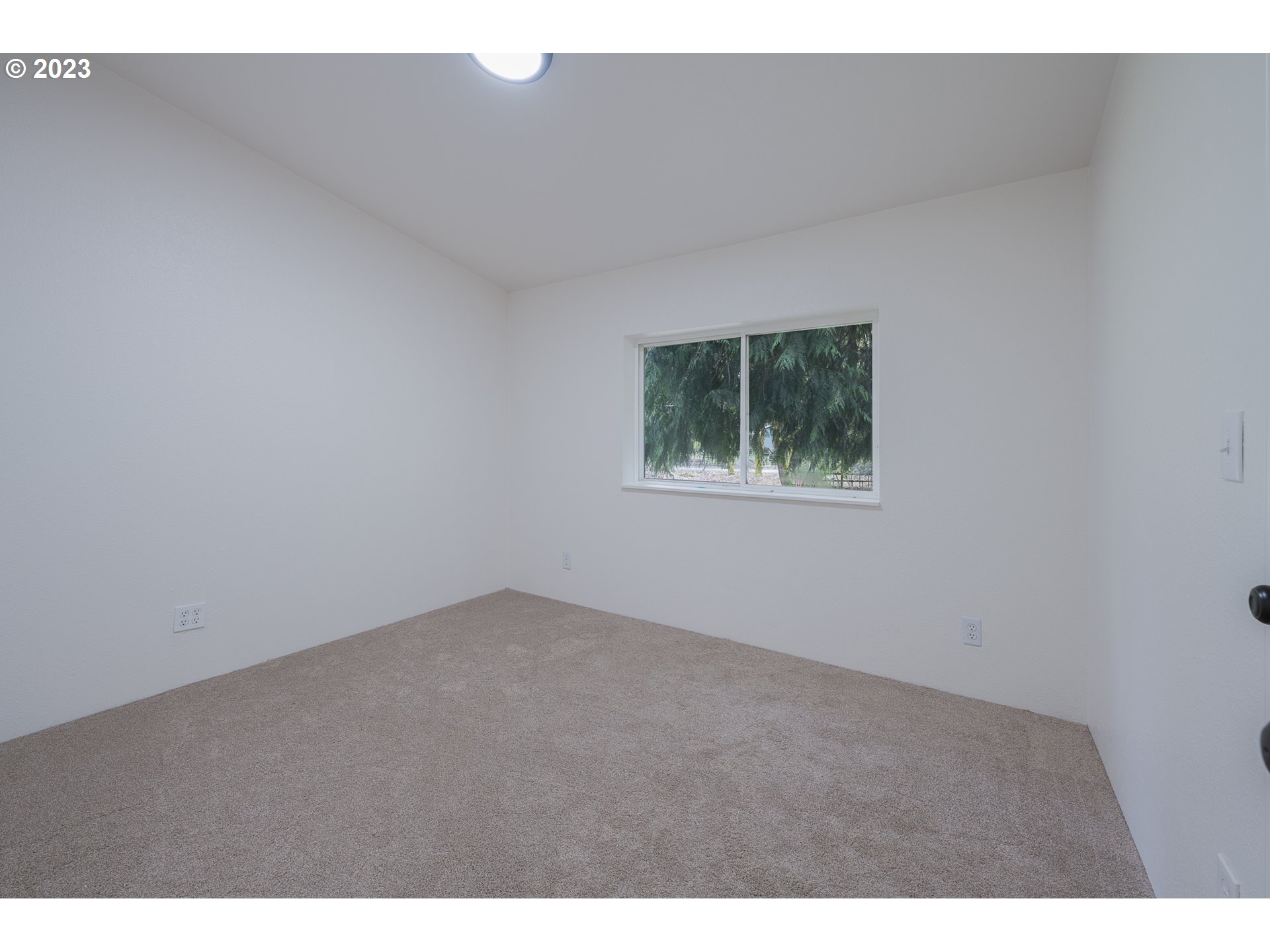 28744 Southeast Island Road Eagle Creek, OR 97022 - Photo 16 of 29 Gallery Image 16