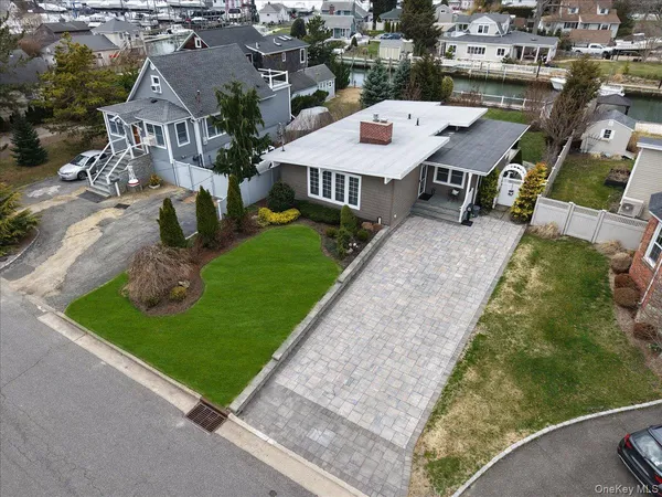 $699,000 | 17 Central Avenue, Amityville, NY 11701
