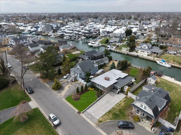 $699,000 | 17 Central Avenue, Amityville, NY 11701