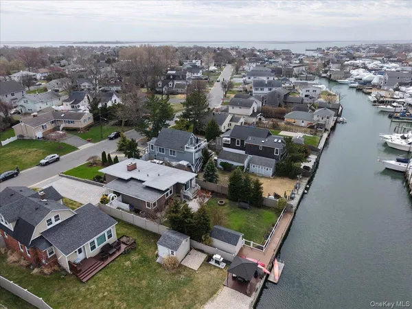 $699,000 | 17 Central Avenue, Amityville, NY 11701