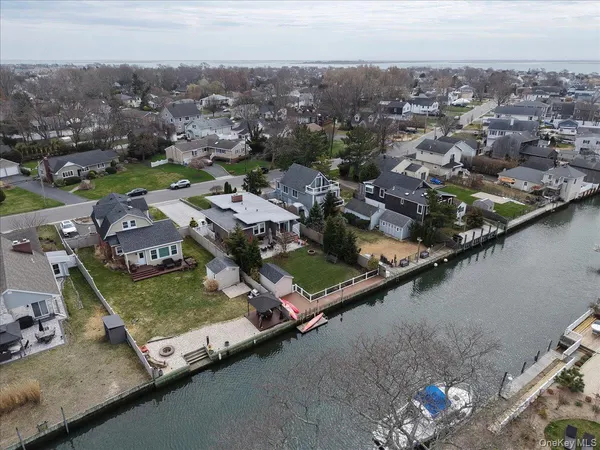 $699,000 | 17 Central Avenue, Amityville, NY 11701