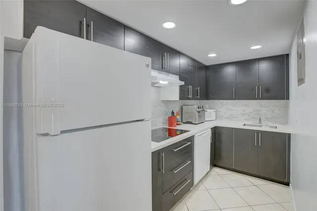 $1,850 | 200 South Birch Road, Unit 605, Fort Lauderdale, FL 33316