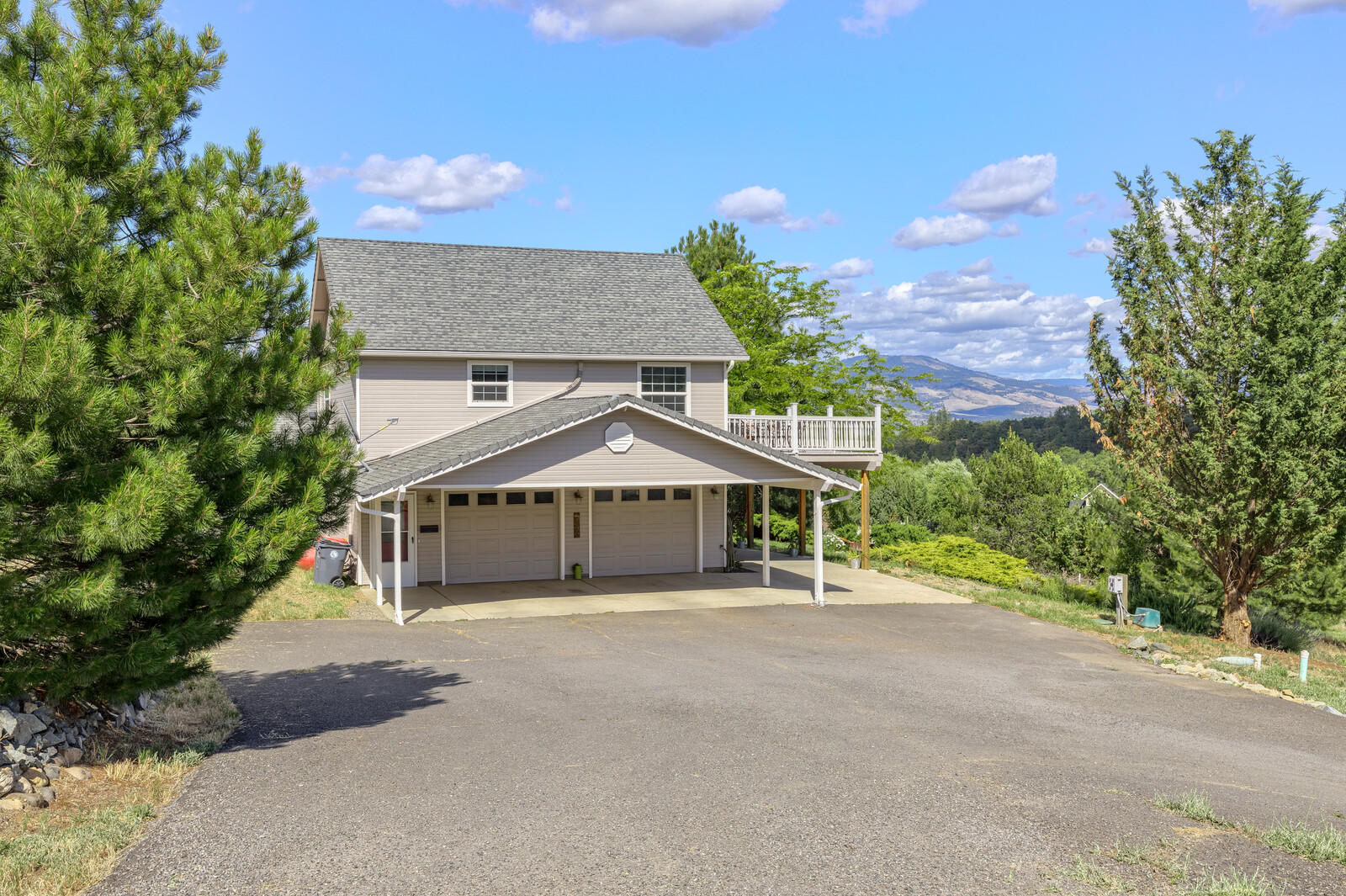 5975 Dark Hollow Road Medford, OR 97501 - Photo 2 of 69 21_DHR_21_mls
