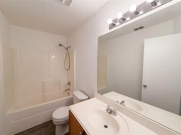 $266,000 | 105 Kings Way Drive, Rhome, TX 76078
