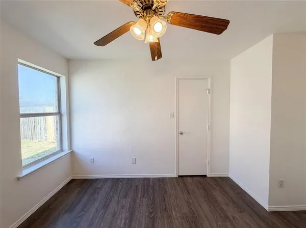 $266,000 | 105 Kings Way Drive, Rhome, TX 76078