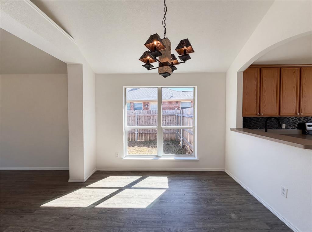 105 Kings Way Drive Rhome, TX 76078 - Photo 9 of 19