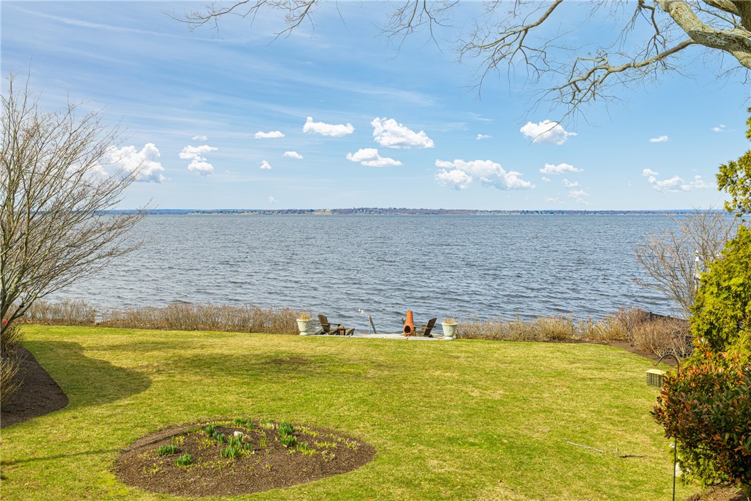 53 Shore Road Bristol, RI 02809 - Photo 11 of 48