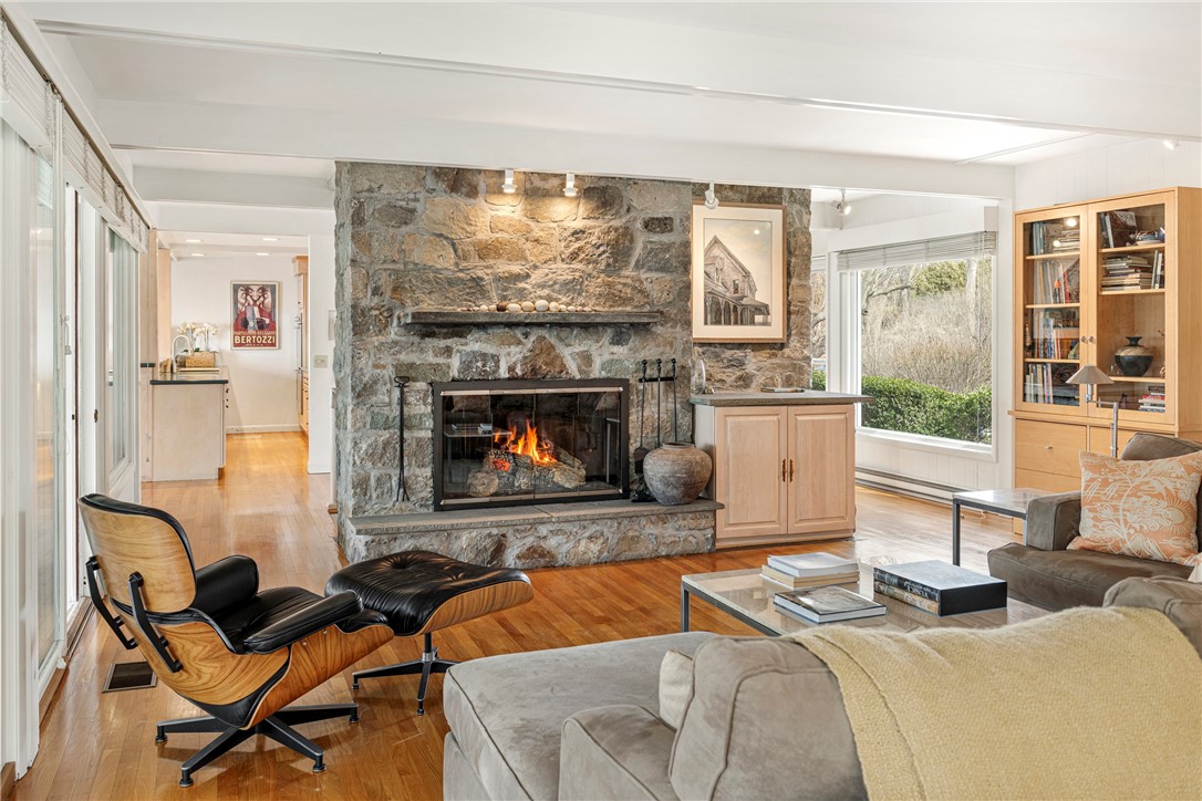 53 Shore Road Bristol, RI 02809 - Photo 18 of 48