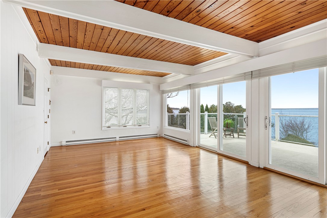 53 Shore Road Bristol, RI 02809 - Photo 30 of 48 Primary Bedroom