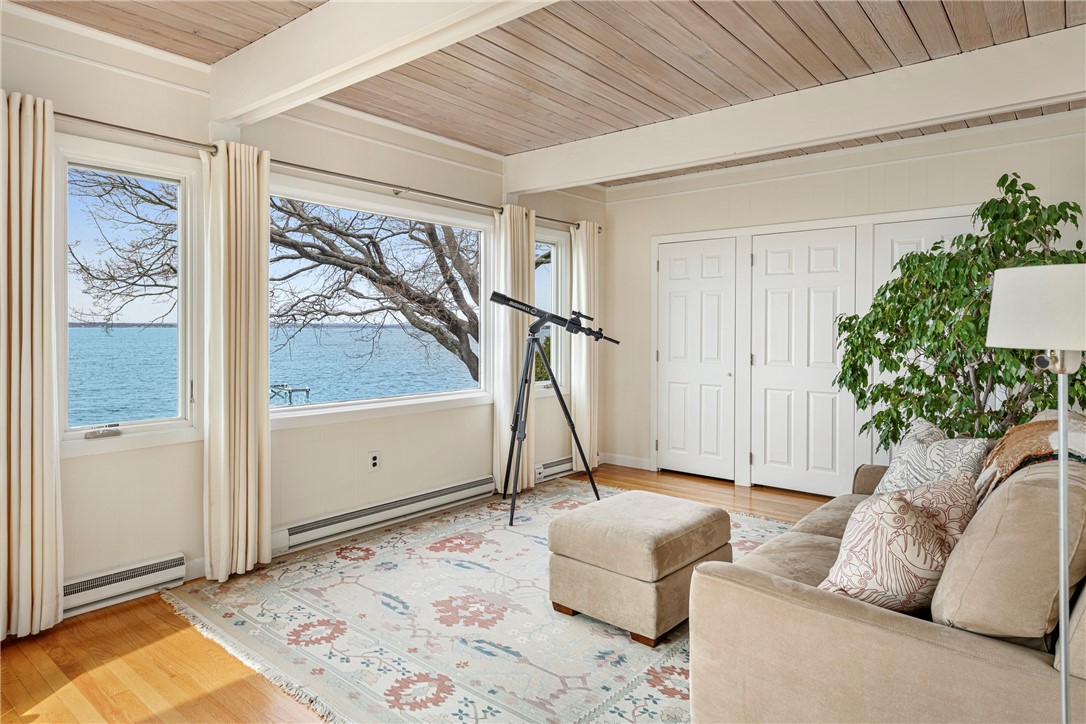 53 Shore Road Bristol, RI 02809 - Photo 39 of 48 Second Bedroom