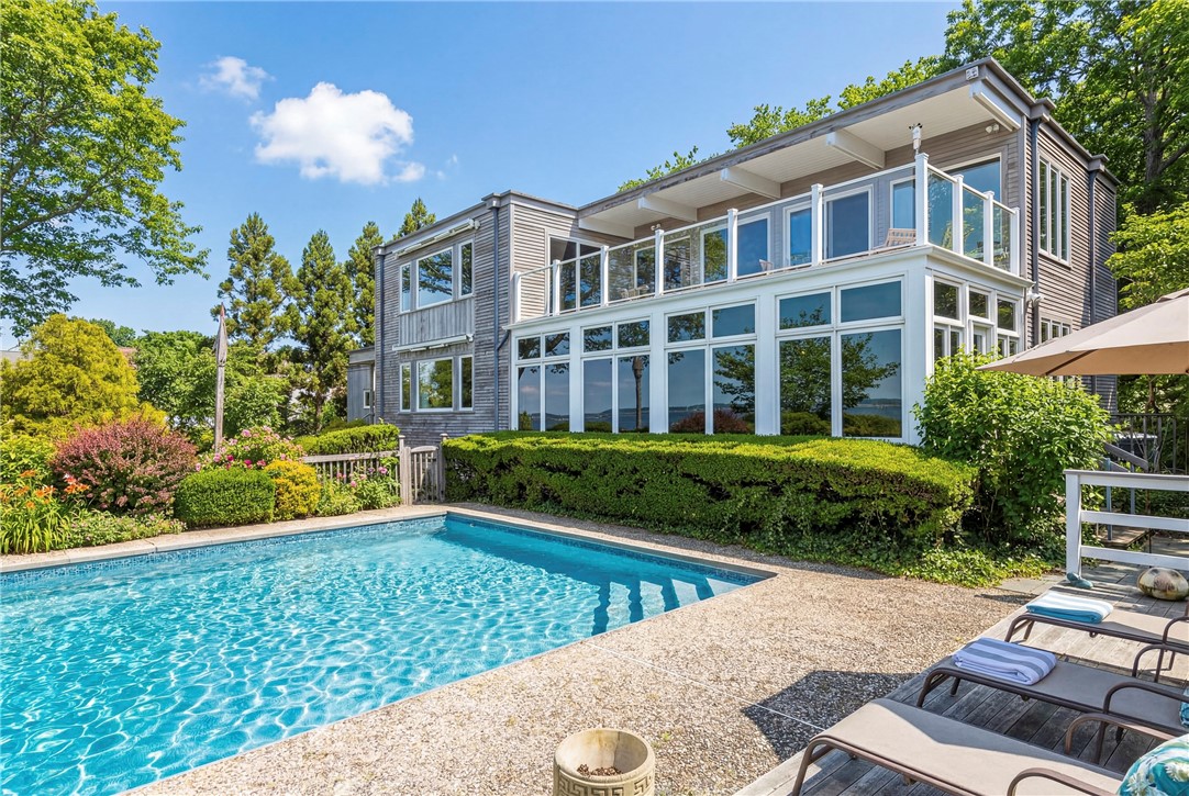 53 Shore Road Bristol, RI 02809 - Photo 4 of 48