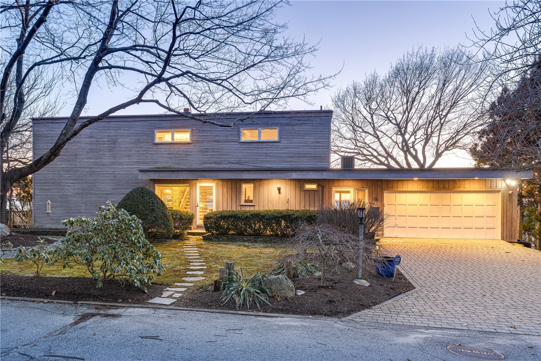 53 Shore Road Bristol, RI 02809 - Photo 9 of 48