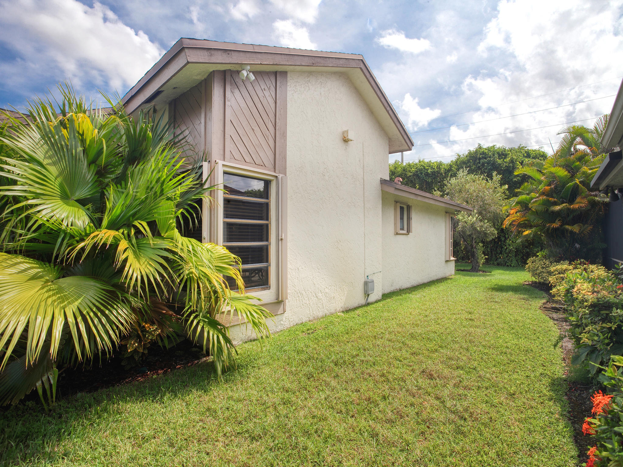 8959 Old Pine Way Boca Raton, FL 33433 - Photo 7 of 40 7