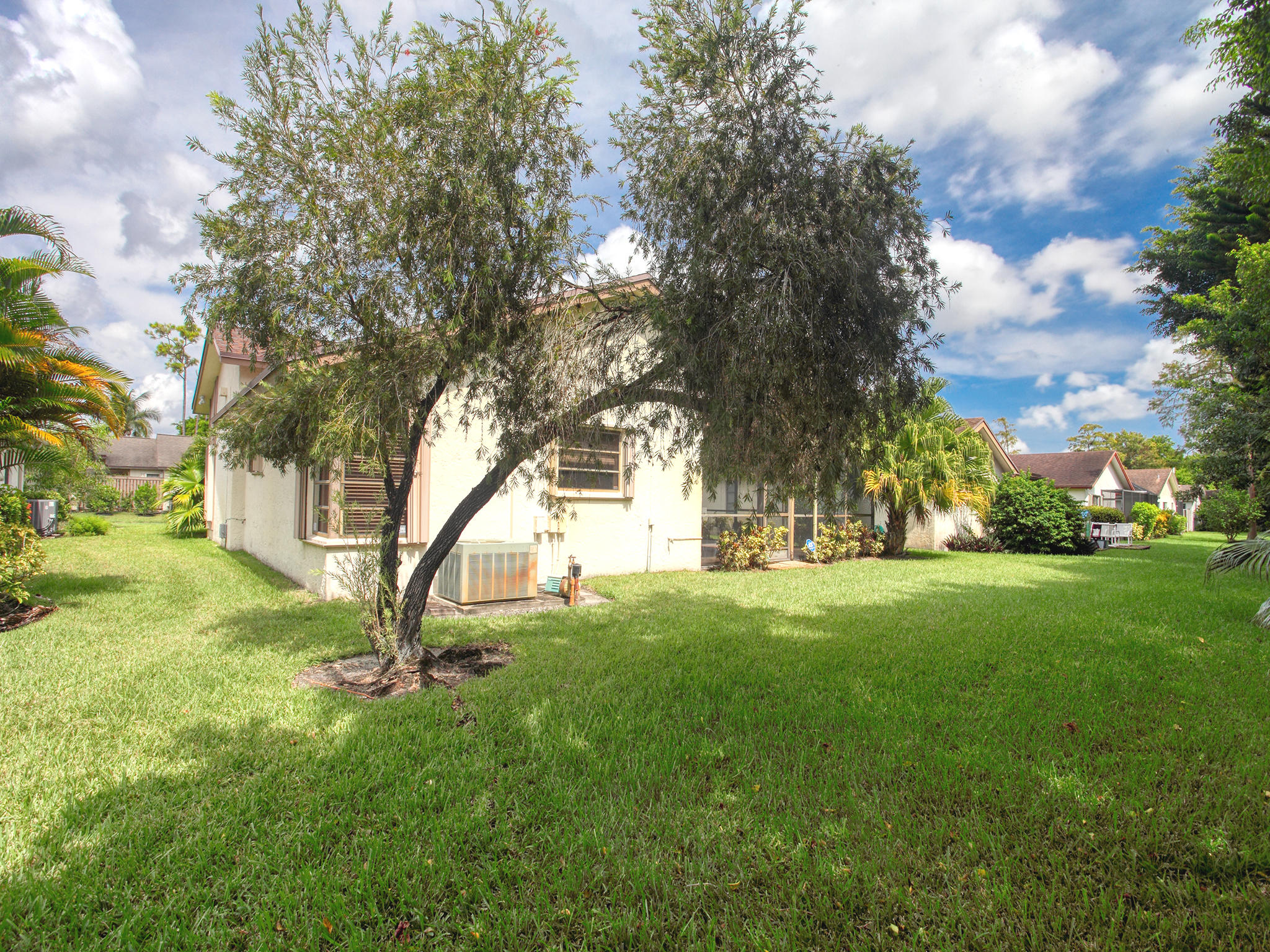 8959 Old Pine Way Boca Raton, FL 33433 - Photo 8 of 40 8