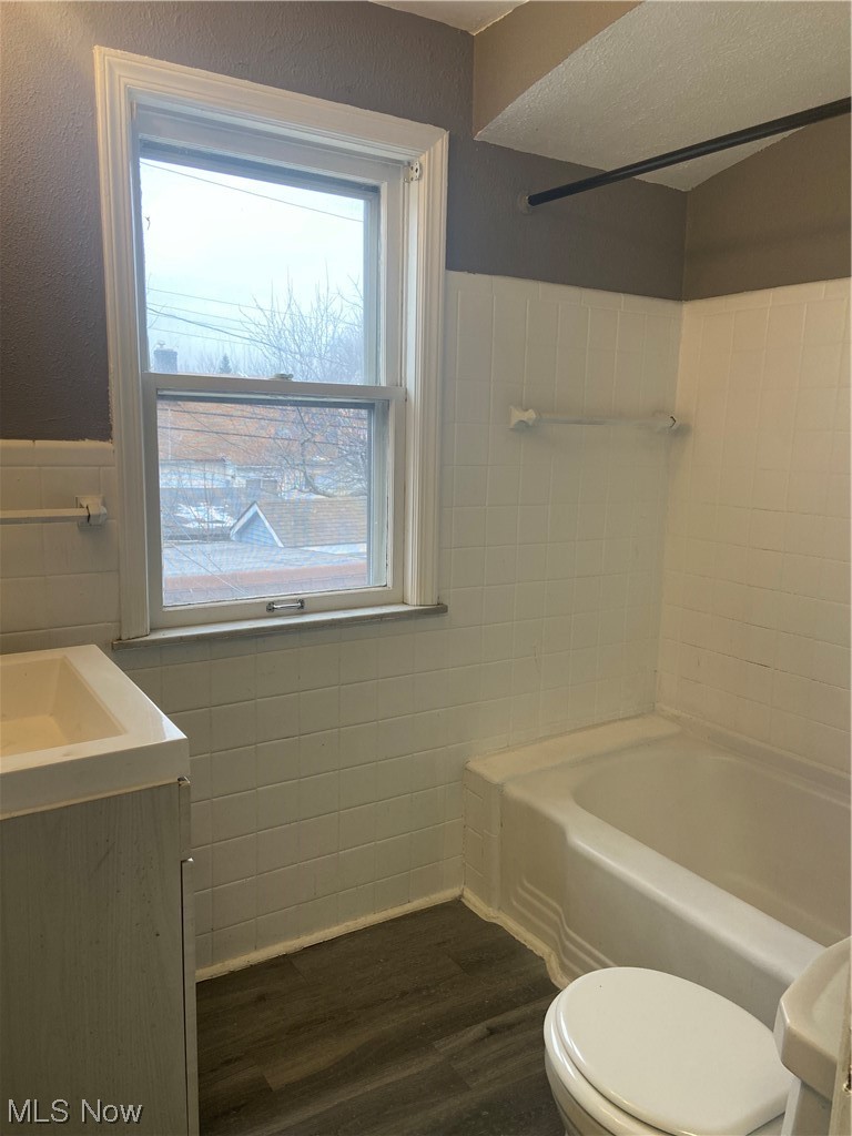 3915 Eastway Road Cleveland, OH 44118 - Photo 15 of 35 Photos taken prior to tenant occupancy