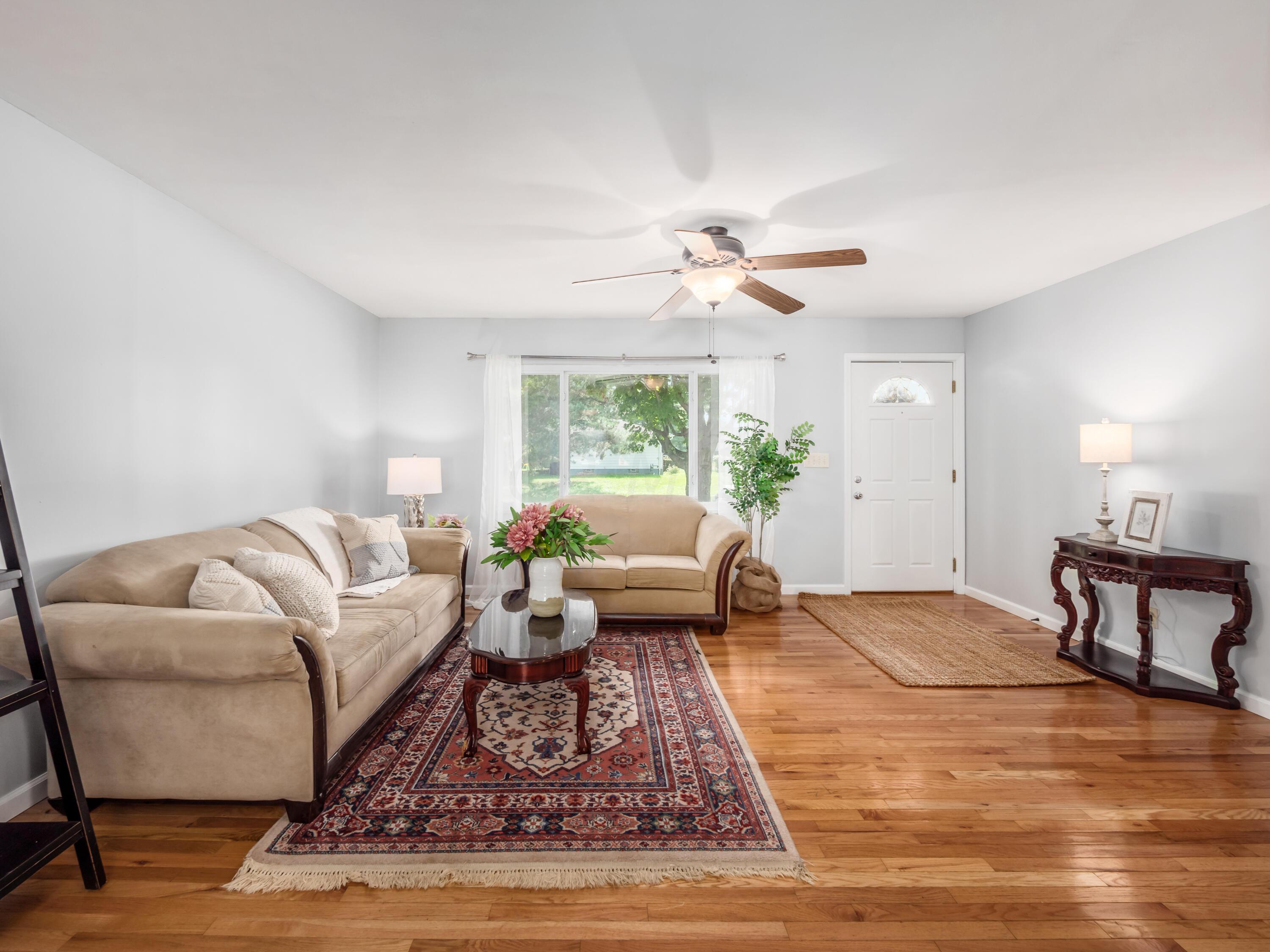 2829 Fleet Road Columbus, OH 43232 - Photo 6 of 36 A_2829_Fleet_043