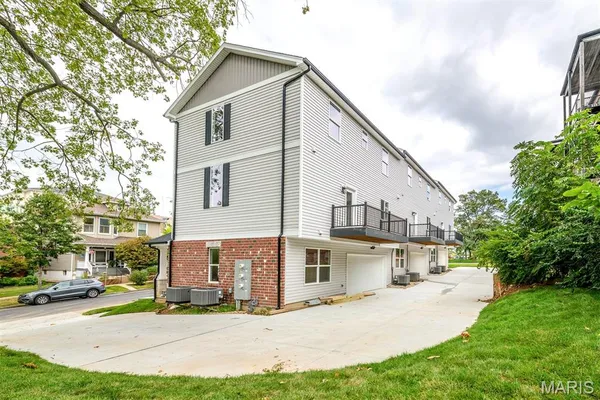 $1,845,000 | 7302-7310 Hoover Avenue, Richmond Heights, MO 63117