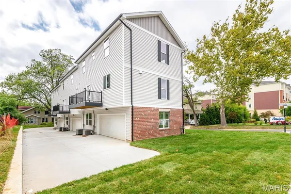 $1,845,000 | 7302-7310 Hoover Avenue, Richmond Heights, MO 63117