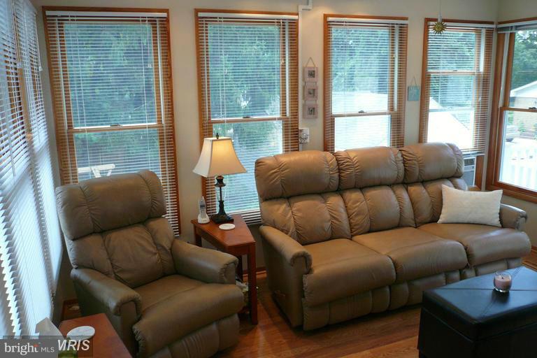 787 Stevenson Road Severn, MD 21144 - Photo 9 of 30 Interior (General)