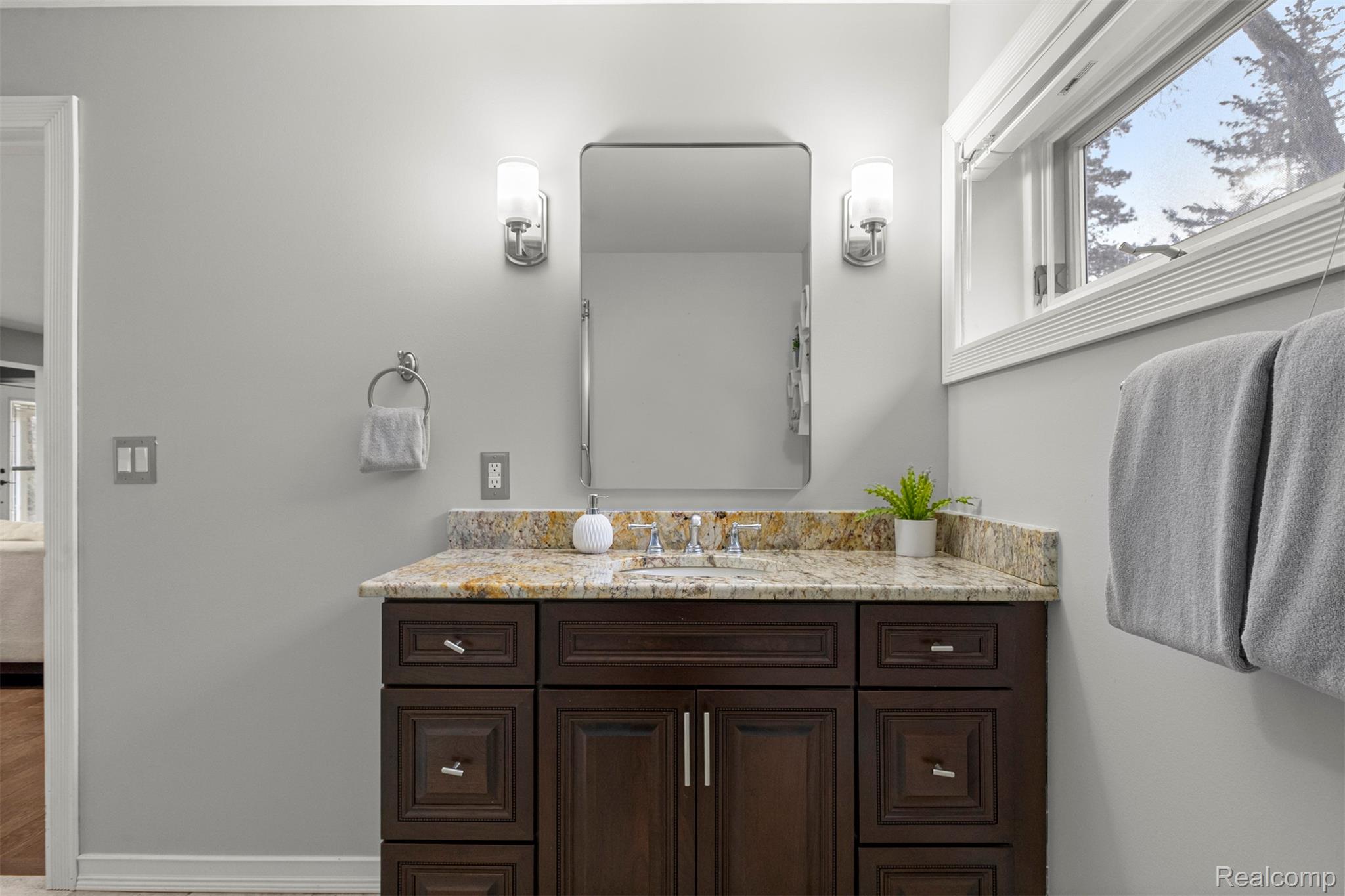 45401 West 9 Mile Road Novi, MI 48374 - Photo 18 of 67 Bathroom featuring vanity and baseboards