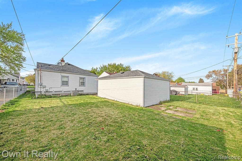13323 Kerr Street Southgate, MI 48195 - Photo 4 of 4