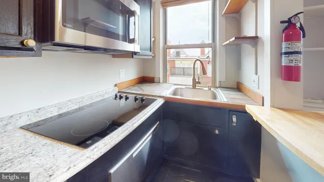 $1,895 | 18 9th Street Northeast, Unit 405, Washington, DC 20002