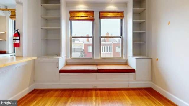 $1,895 | 18 9th Street Northeast, Unit 405, Washington, DC 20002