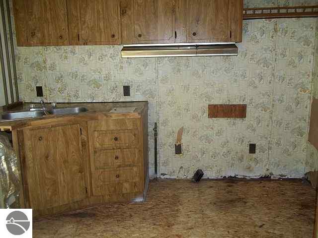 9834 North 7 Road Mesick, MI 49668 - Photo 3 of 14 1736463-2.JPG