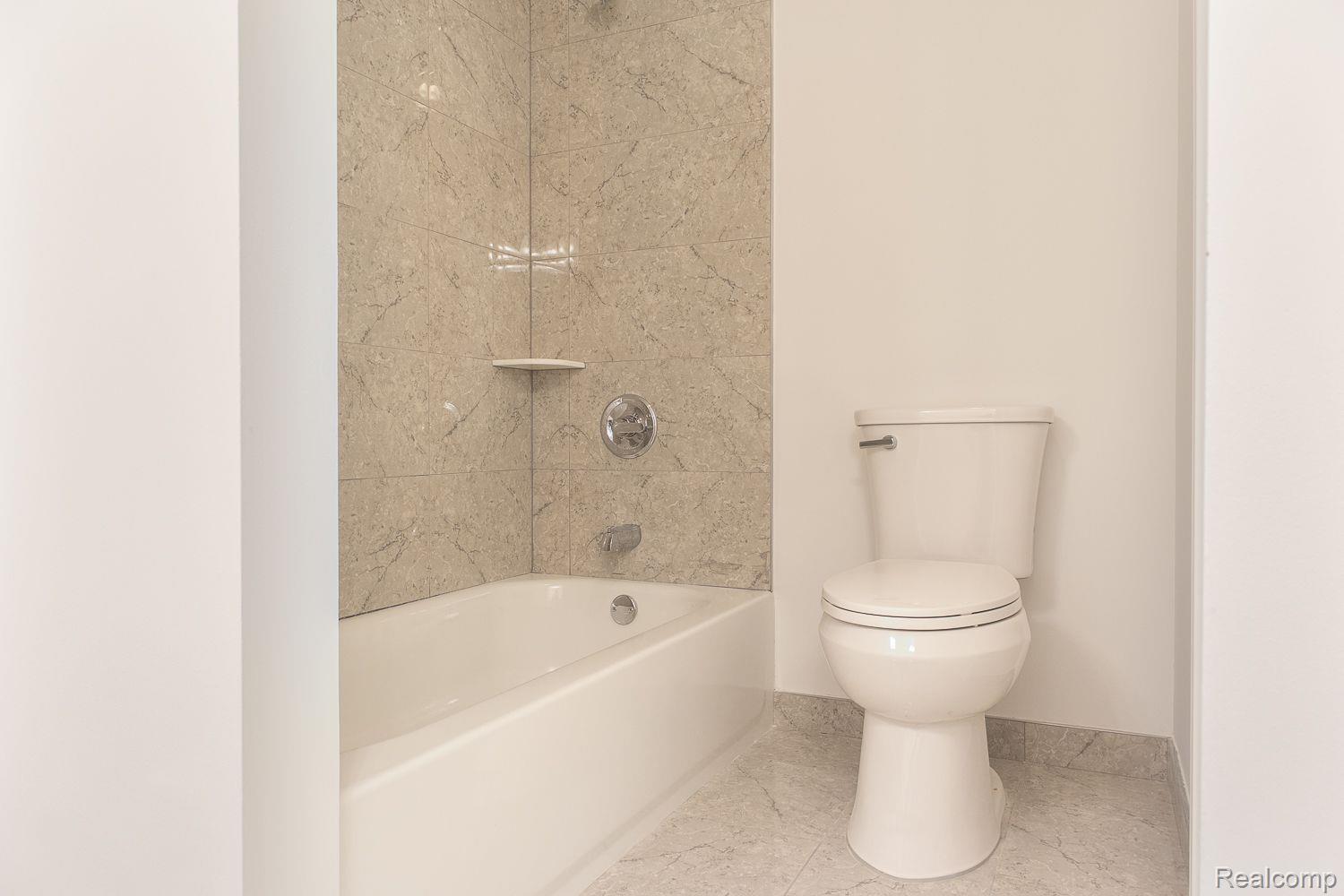 8724 Common Road Warren, MI 48093 - Photo 16 of 22 Gallery Image 16