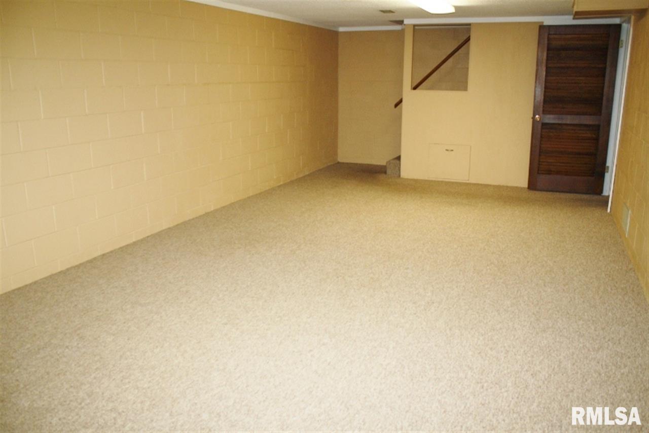 130 Westerfield Road Davenport, IA 52806 - Photo 13 of 16 Gallery Image 13