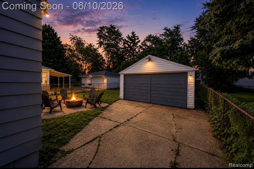 23809 Normandy Avenue Eastpointe, MI 48021 - Photo 2 of 29