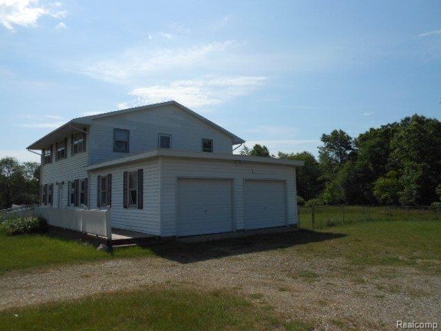 10456 East Mt Morris Road Davison, MI 48423 - Photo 4 of 16 10456 E. Mt Morris 009.jpg