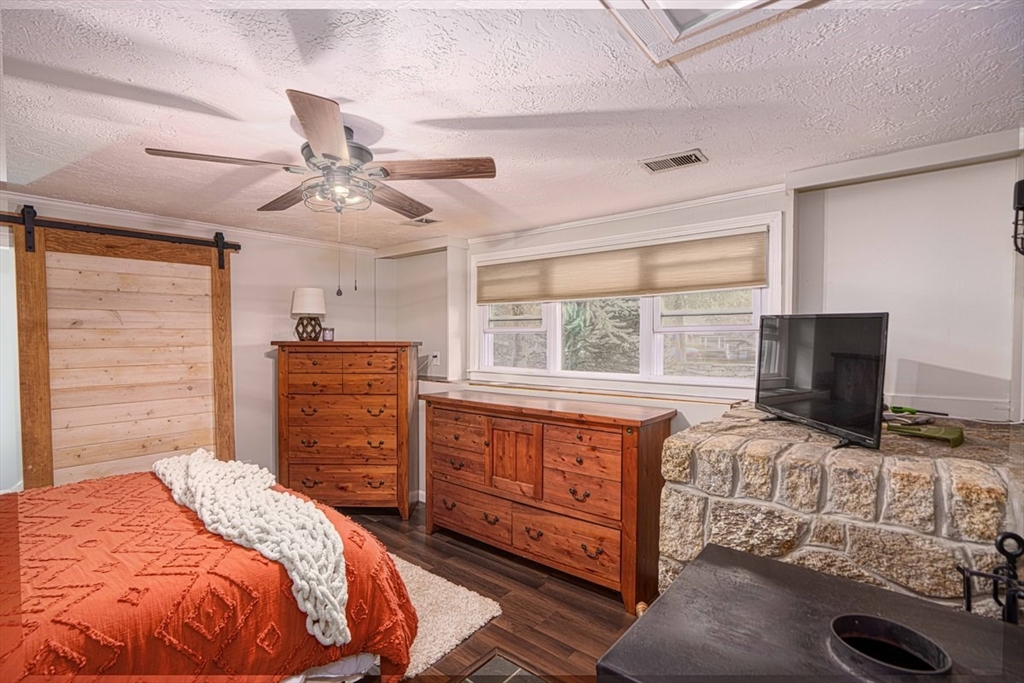 196 Medway Road Milford, MA 01757 - Photo 21 of 27 Gallery Image 21